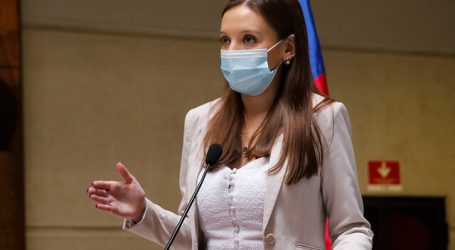 Presentan proyecto para incorporar educación menstrual en el currículum escolar