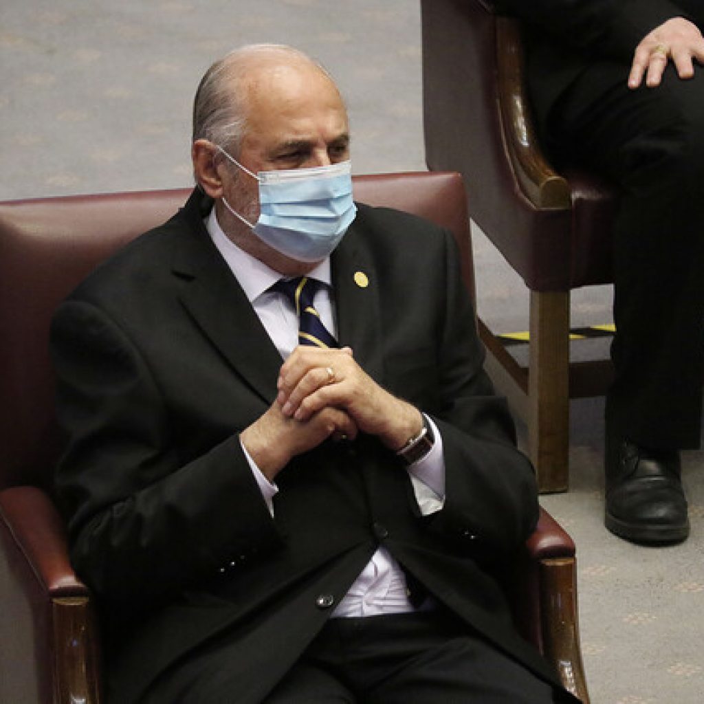 Minera Dominga: Abbott instruye análisis de antecedentes a Unidad Anticorrupción