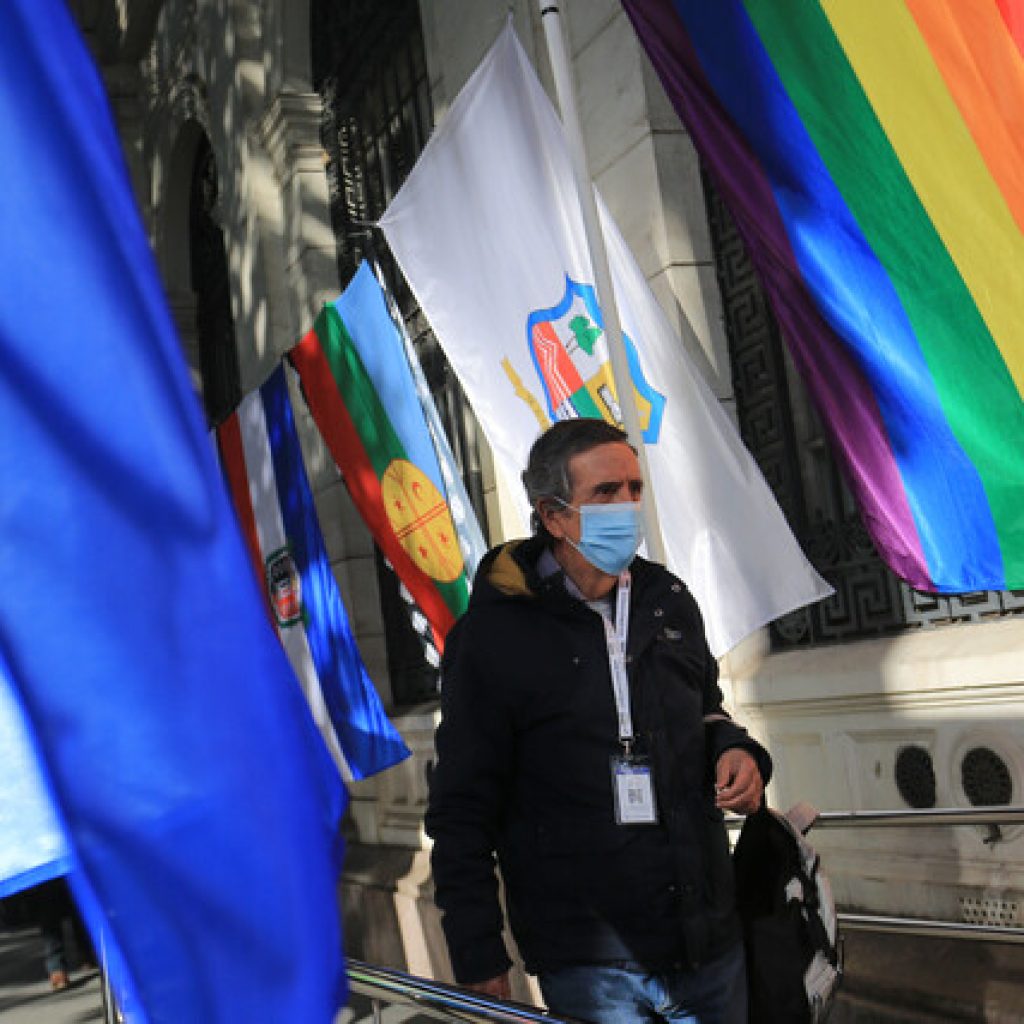 Constituyente De la Maza renunció a Vamos por Chile