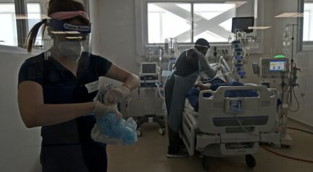 Kinesiólogos denuncian disminución de personal de salud en pandemia
