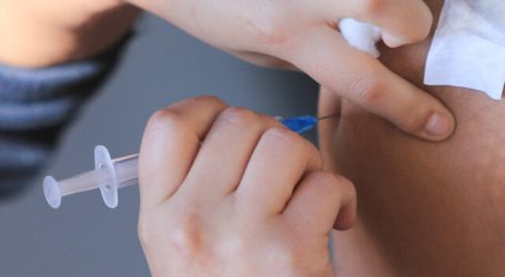 91,5% de la población objetivo ha recibido la primera o única dosis de la vacuna