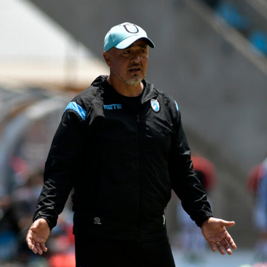 Primera B: Santa Cruz fue goleado por Dep. Iquique y no puede llegar a la cima