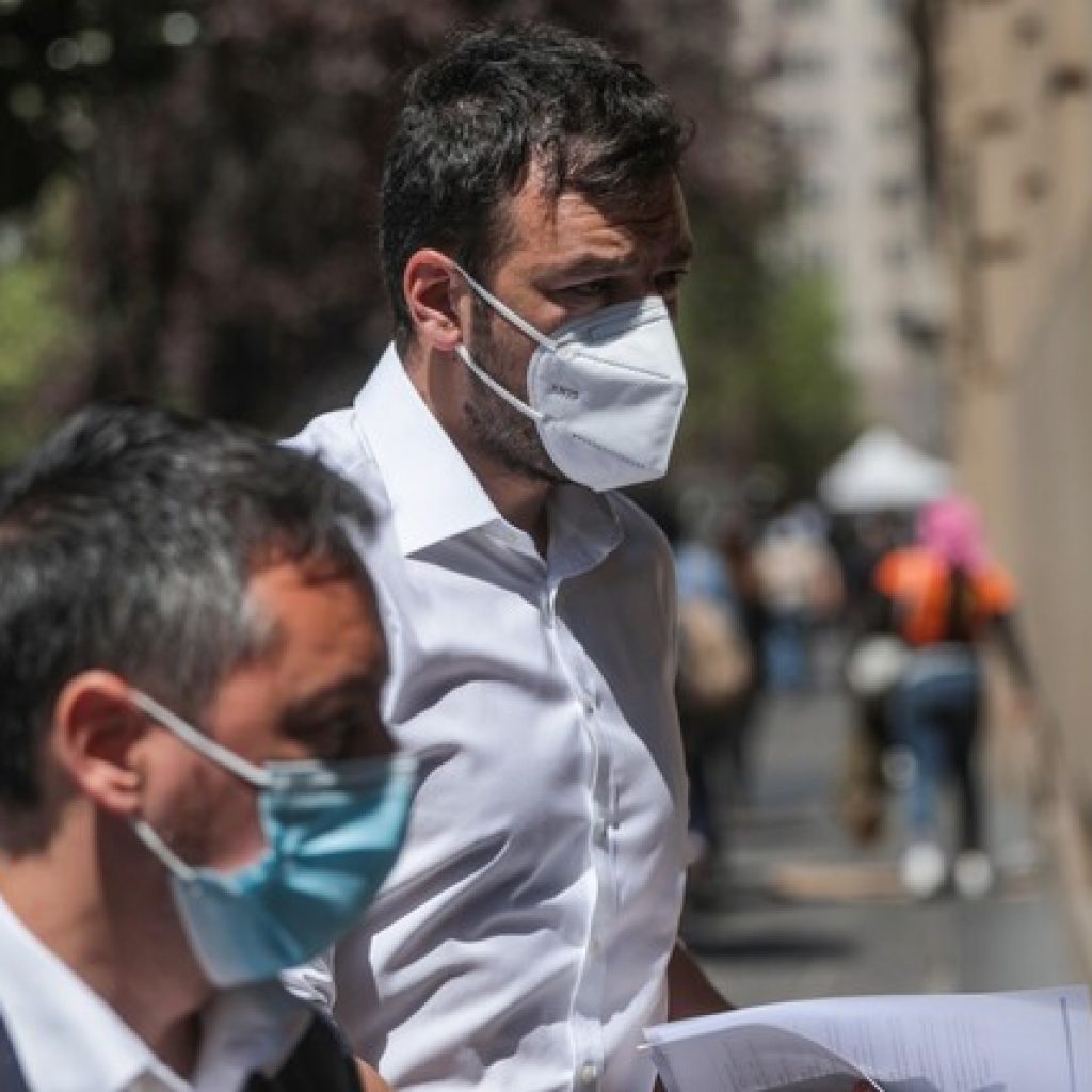 Alcalde Vodanovic anuncia acciones legales por saqueos a comercios en Maipú