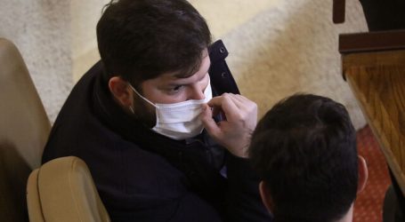 Diputados UDI ofician al Servel por retiro de programa de Gabriel Boric