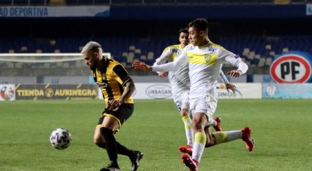 Primera B: Fernández Vial solo igualó en casa ante el colista Barnechea