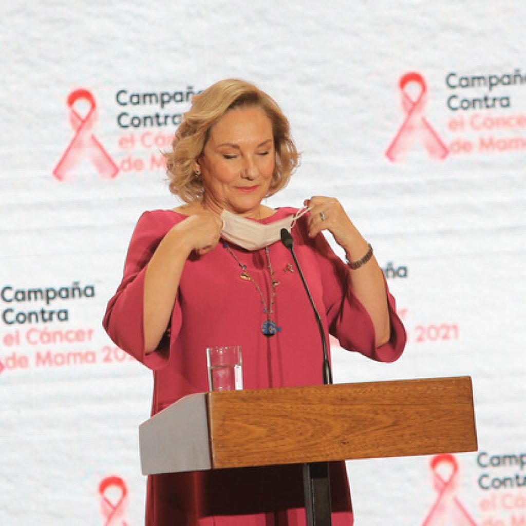 Presidente y Primera Dama lanzaron campaña contra el cáncer de mama