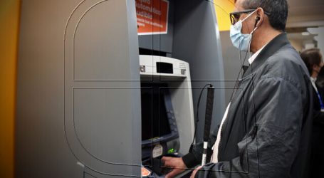 BancoEstado presenta red de cajeros automáticos “audibles”