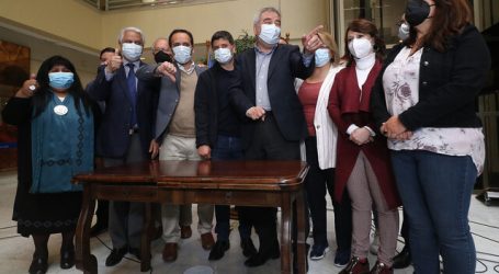 Oposición ingresó acusación constitucional contra Presidente Piñera