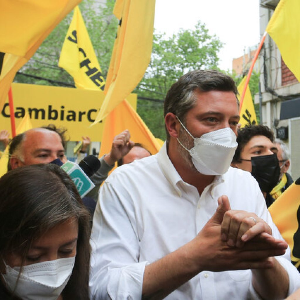 Sichel rechazó críticas por aportes legales de ejecutivos del gas a su campaña