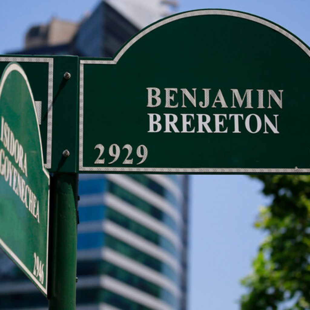 Fanático bautiza calle en Las Condes con el nombre 'Benjamín Brereton'