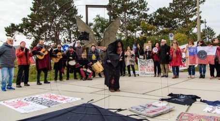 Chilenos se manifestaron ante la CPI por violaciones a los Derechos Humanos