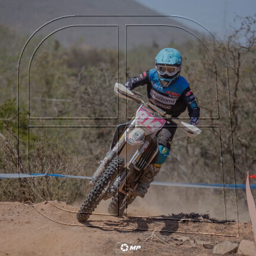 Jere Schiele y Tania González campeones de Chile en Moto Enduro