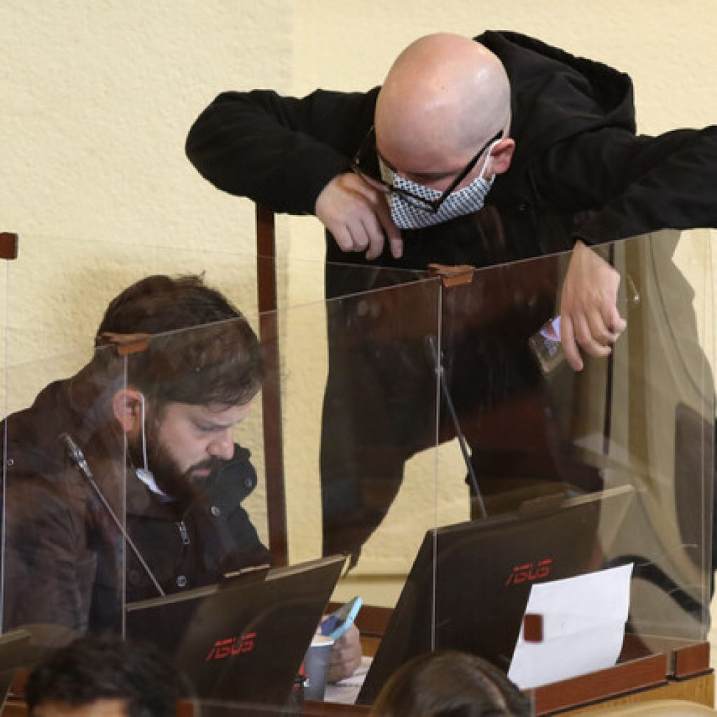 Boric envía carta a Anatel pidiendo implementar sistema anti fake news en debate