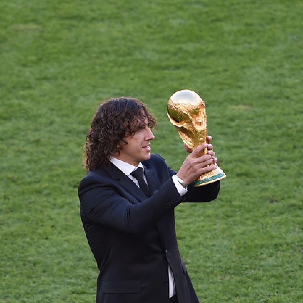 Carles Puyol: "Piqué es uno de los mejores centrales de la historia"