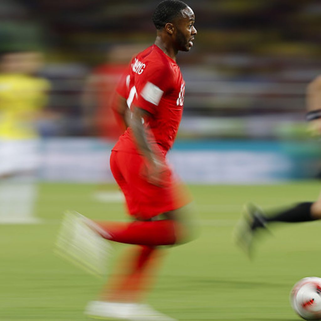 Raheem Sterling contempla salir del City y afrontar un "nuevo desafío"