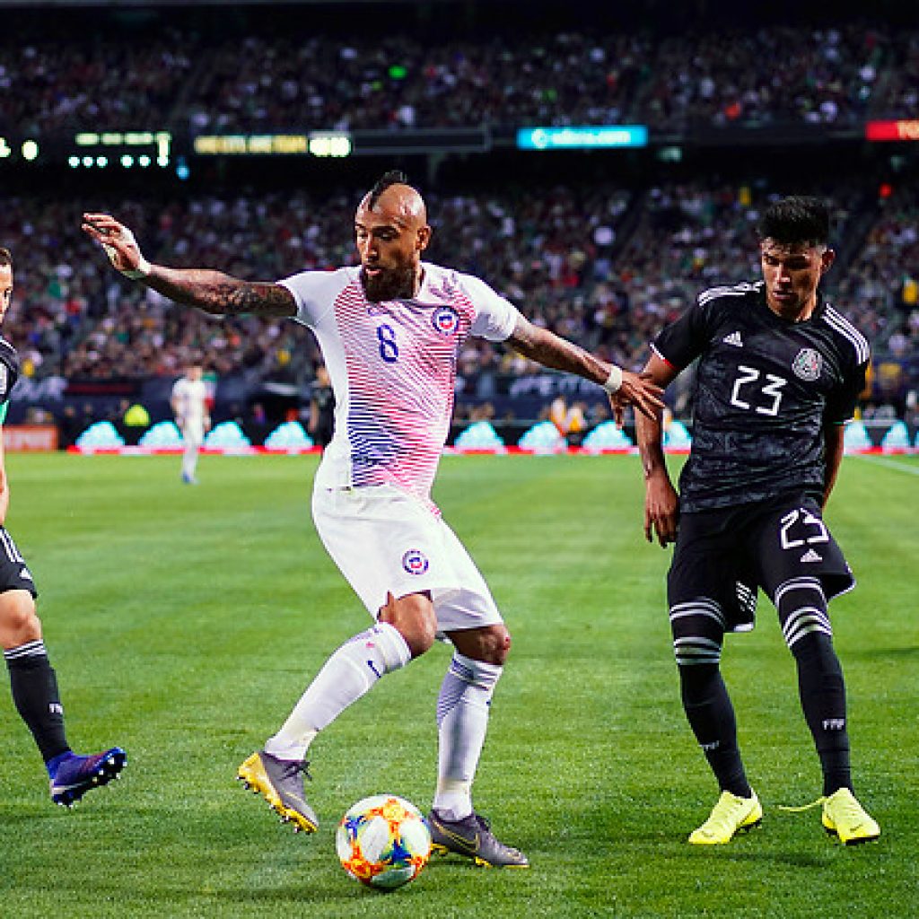 La selección de México ratifica amistoso para diciembre con la 'Roja'