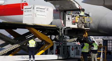 Llega a Chile cargamento con más de 387 mil vacunas Pfizer-BioNTech