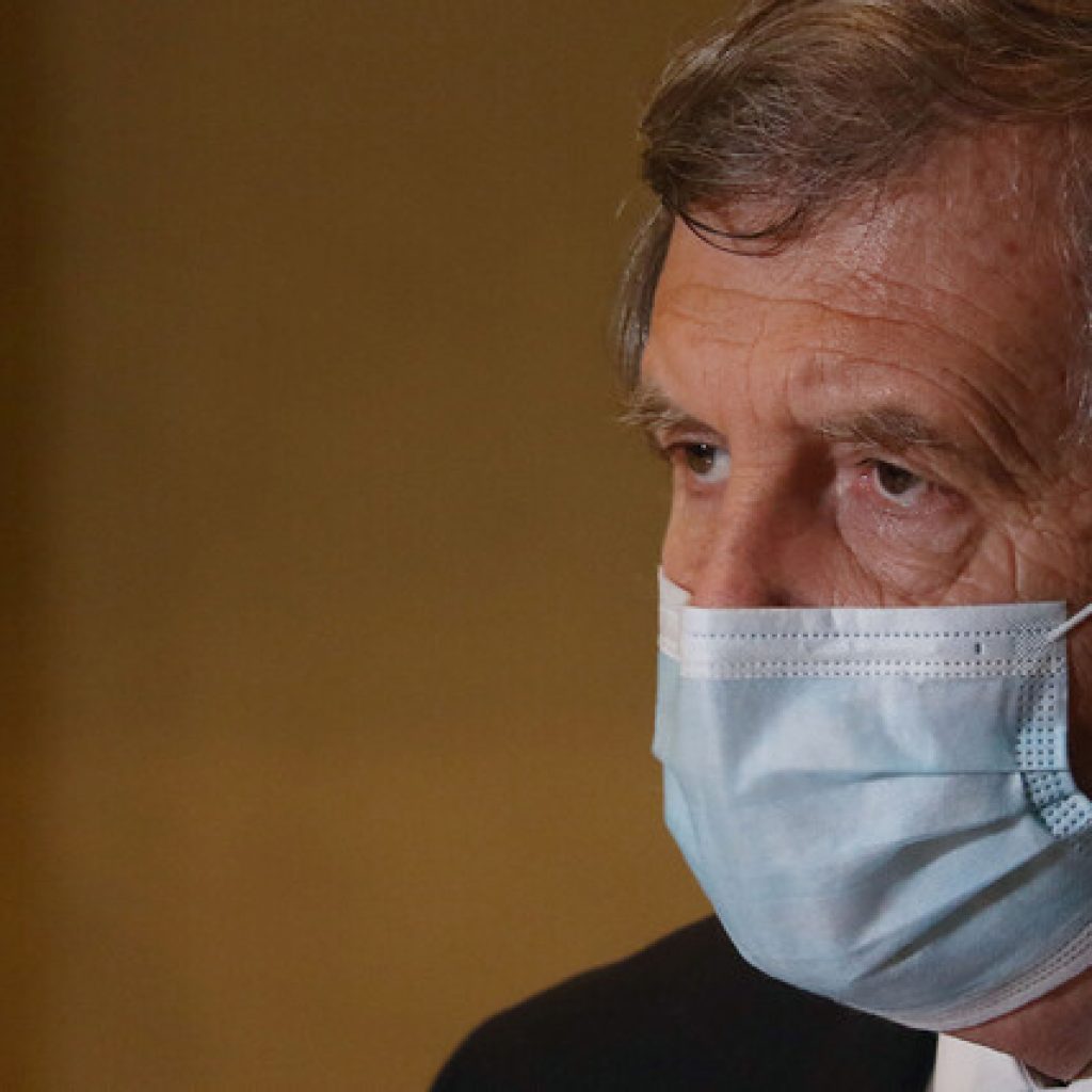 Entregan más de 1.350 becas de estudio para cubrir profesionales digitales