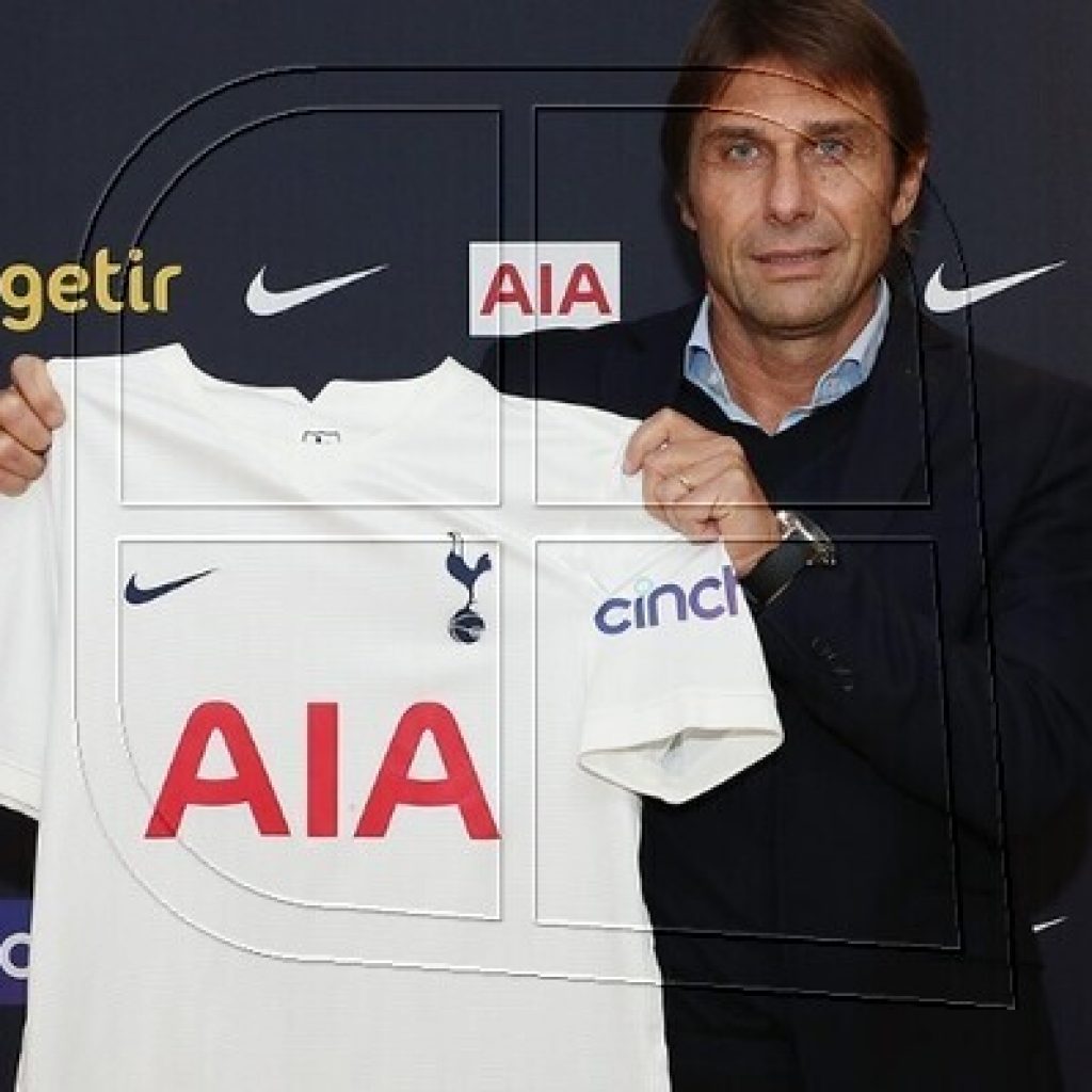 Antonio Conte se transformó en el nuevo entrenador del Tottenham