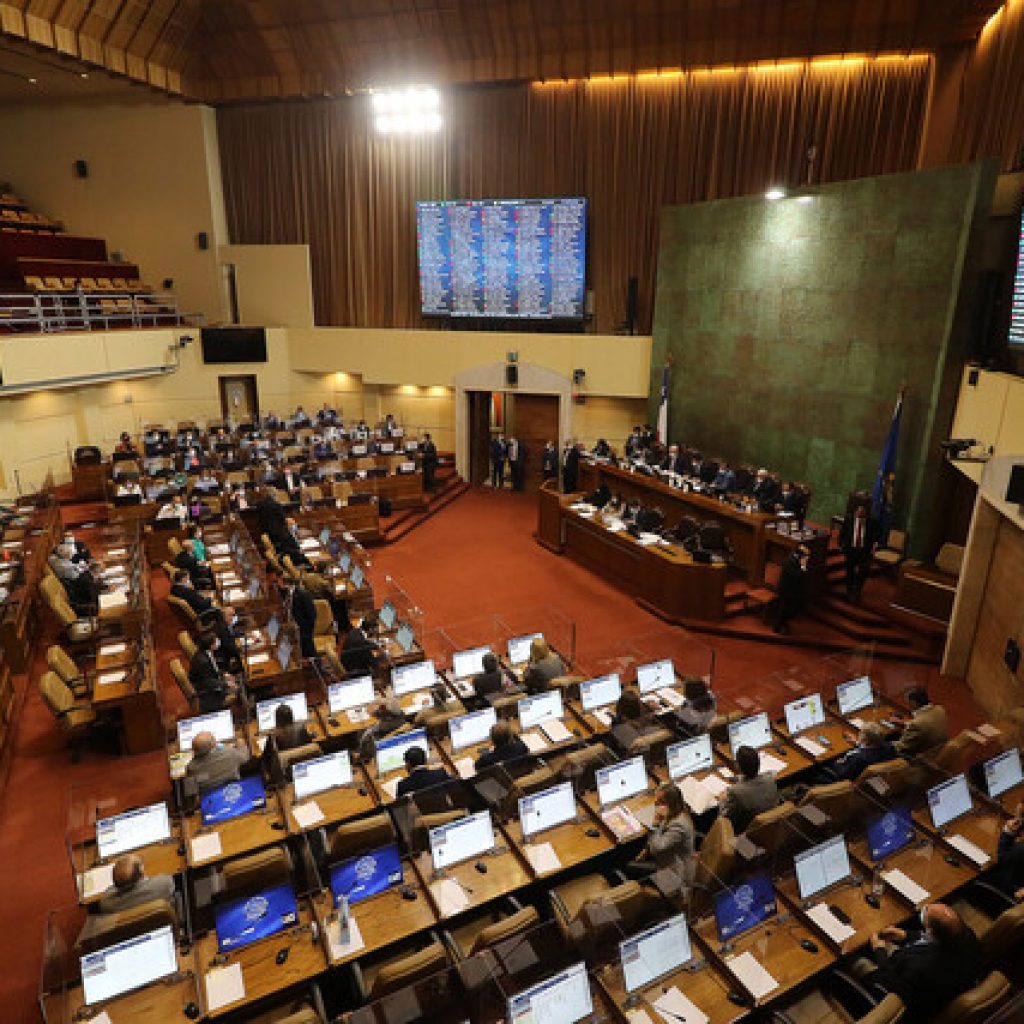 Cámara votará este lunes acusación constitucional contra el Presidente Piñera