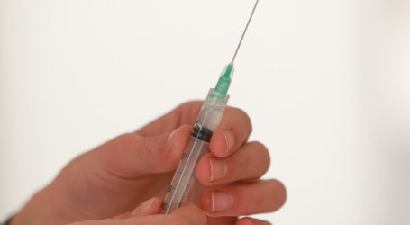 Perú inoculará desde hoy una tercera dosis de refuerzo a los mayores de 18 años