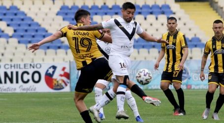 Primera B: Santiago Morning no pudo superar a Fernández Vial