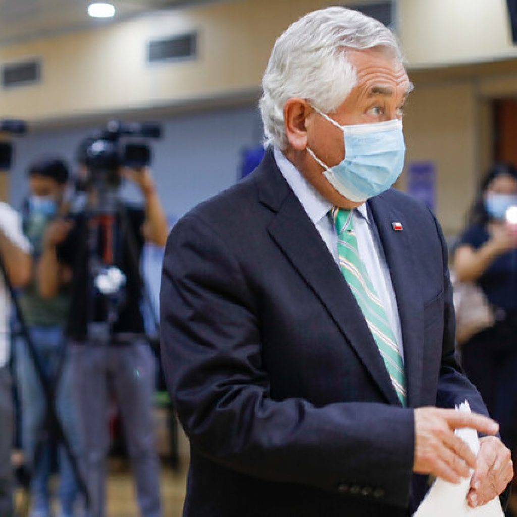 Minsal garantiza “seguridad sanitaria” y llama a votar tranquilamente el domingo