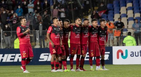 Jugadores de Ñublense estarían molestos con Roberto Gutiérrez