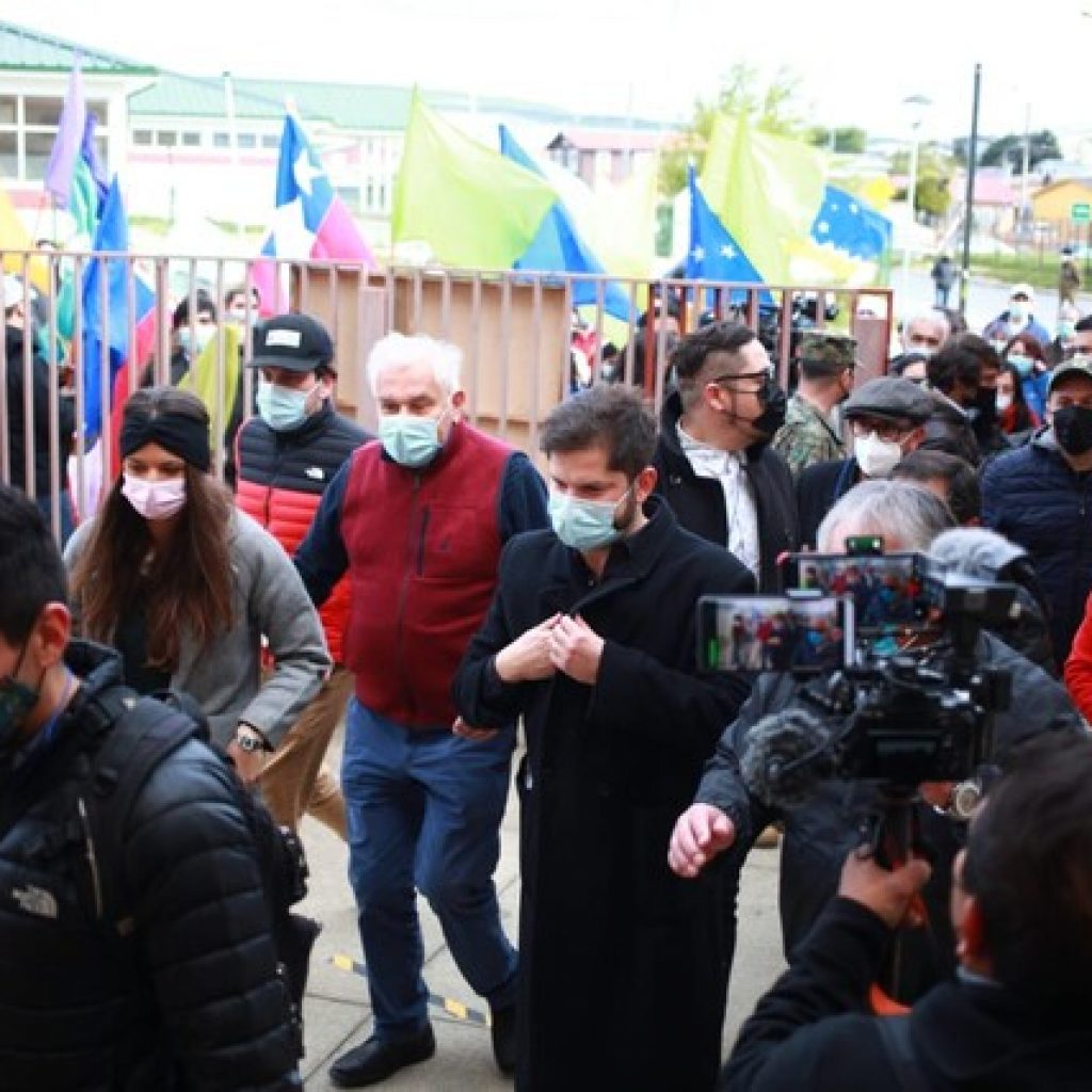 Boric votó en Magallanes: “Se trata de que la esperanza le gane al miedo”