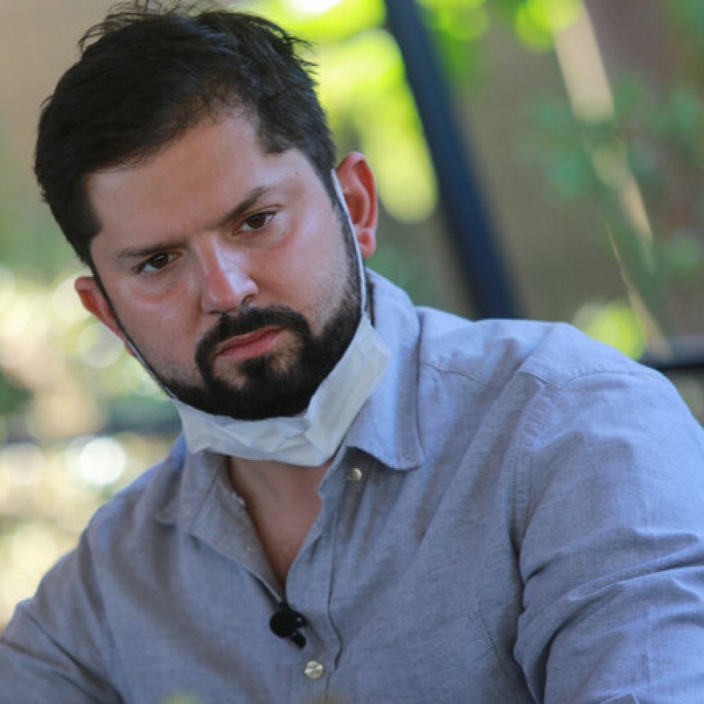 Boric se suma a críticas contra embajador argentino por arremeter contra Kast