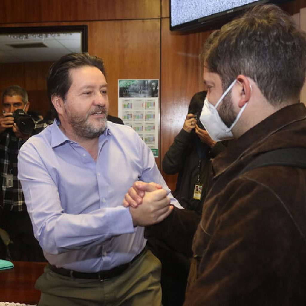 Bancada PPD se pone a disposición de candidatura de Gabriel Boric