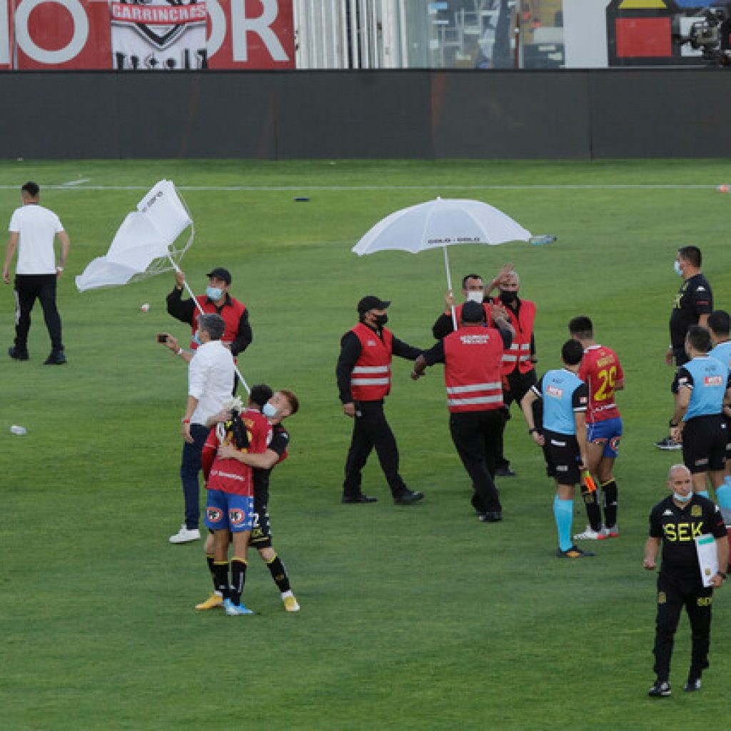 Colo Colo arriesga sanción tras conocerse informe arbitral de Piero Maza