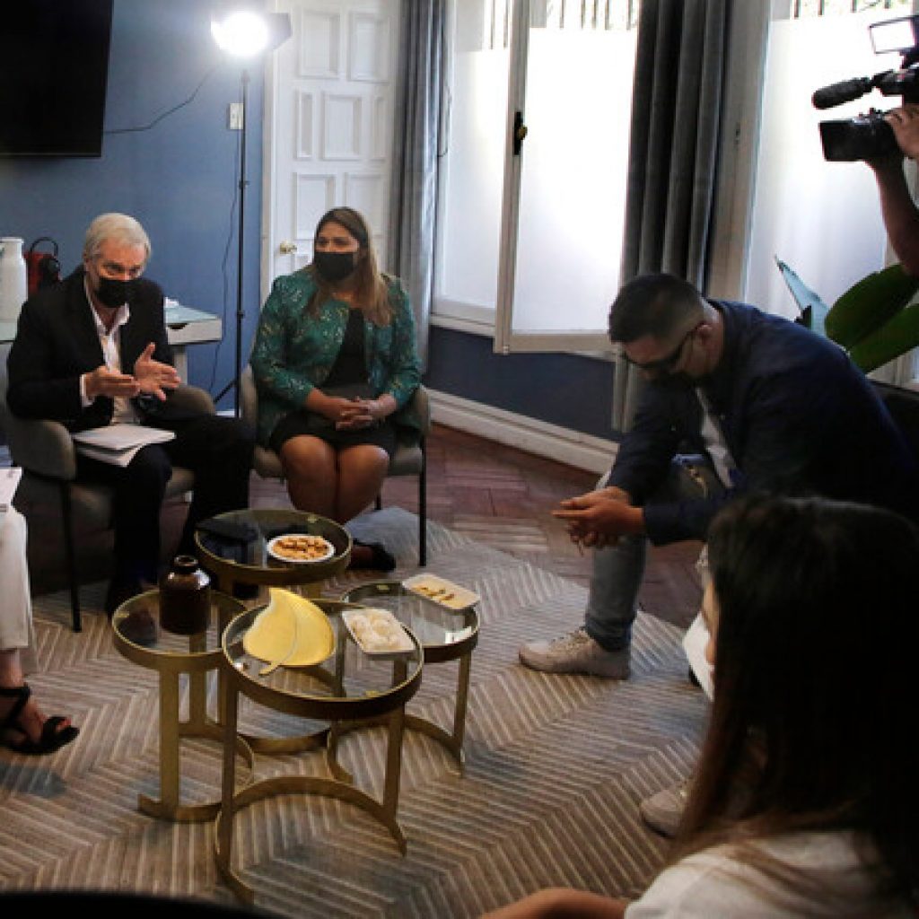 Kast presentó oficialmente a Paula Daza como parte de su campaña