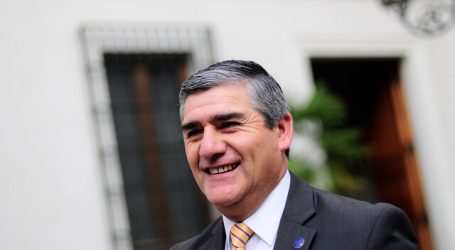 Carlos Chandía sorprende ejerciendo su derecho a voto en Coihueco