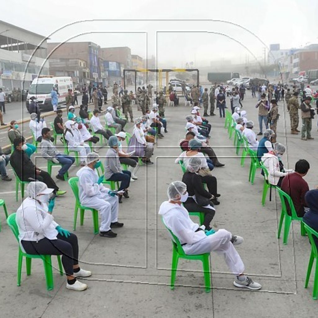 Perú anuncia un toque de queda en Navidad y Año Nuevo ante la variante ómicron