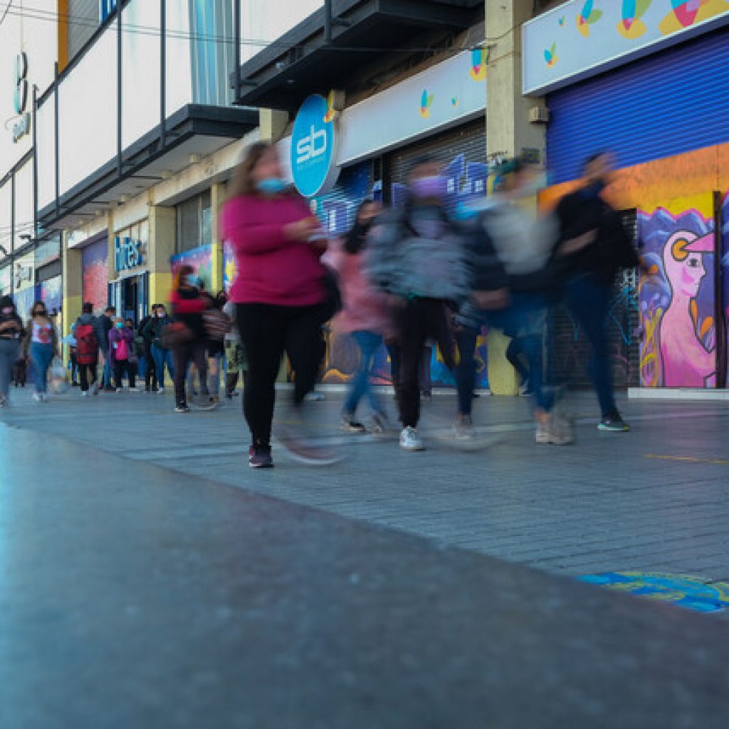 Alcalde lanza plan de reordenamiento por comercio ambulante en la Plaza de Maipú