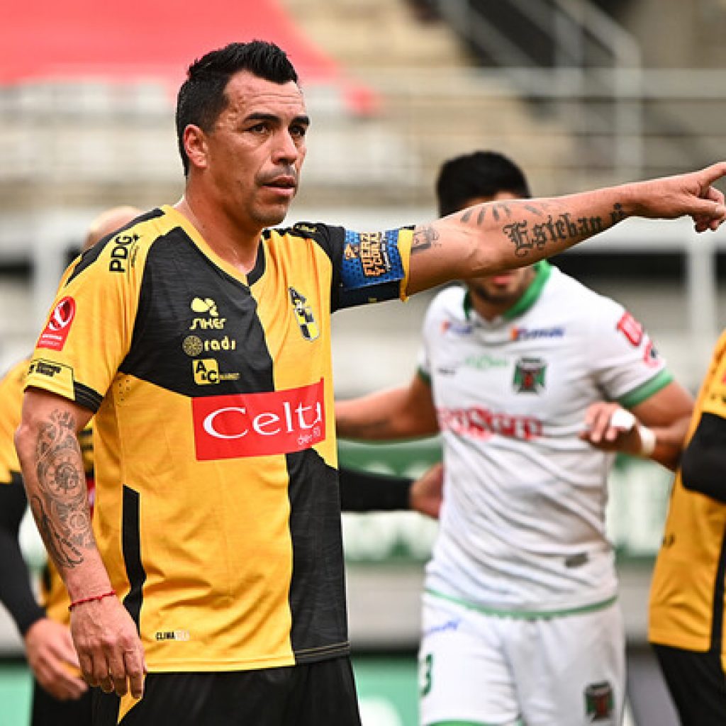 Coquimbo Unido oficializó la renovación de Esteban Paredes por todo el 2022