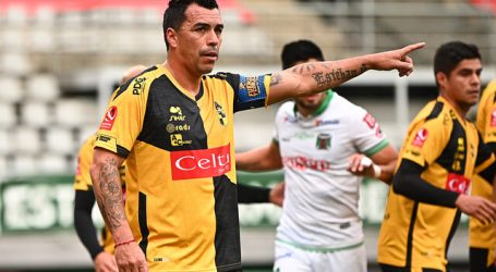 Coquimbo Unido oficializó la renovación de Esteban Paredes por todo el 2022