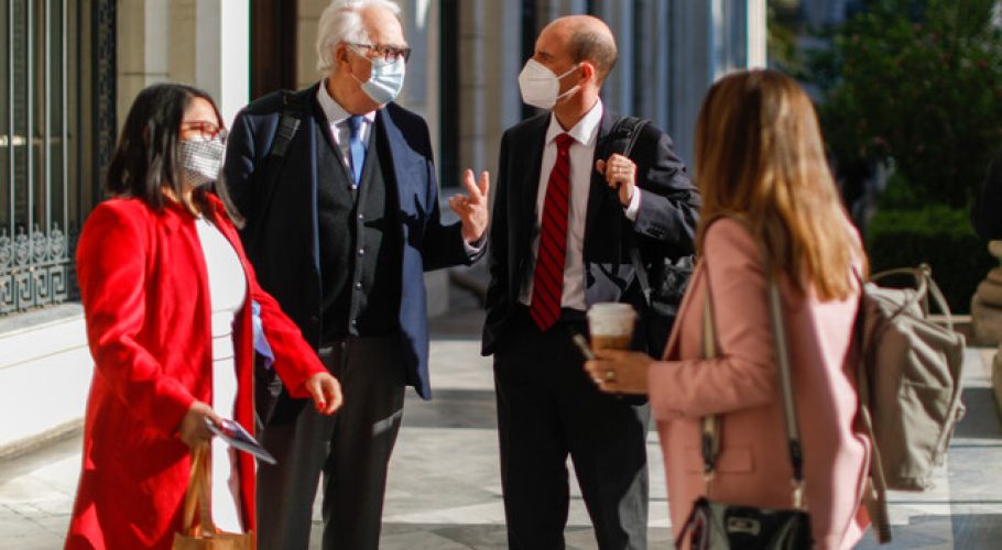 Presentan 10 artículos como propuesta para primer capítulo de la Constitución