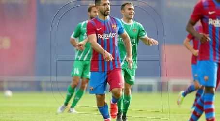 Agüero aclarará este miércoles su futuro en el fútbol profesional