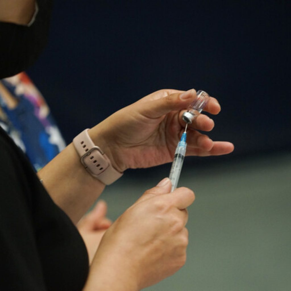 ISP aprobó vacuna del laboratorio Pfizer desde los 5 años