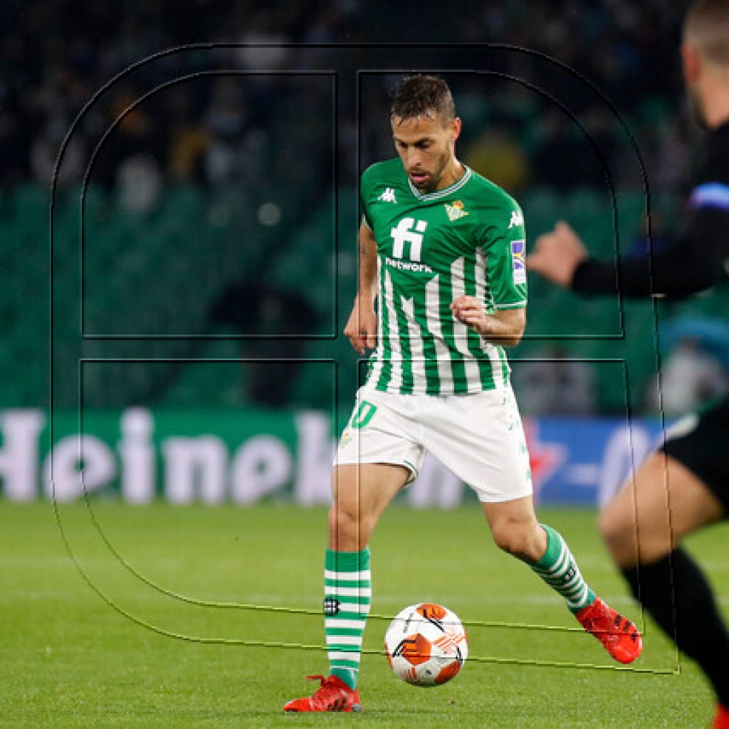 Sergio Canales renovó con el Real Betis hasta el año 2026