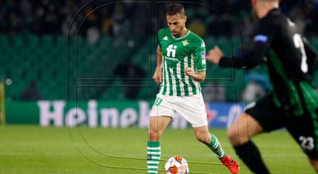 Sergio Canales renovó con el Real Betis hasta el año 2026