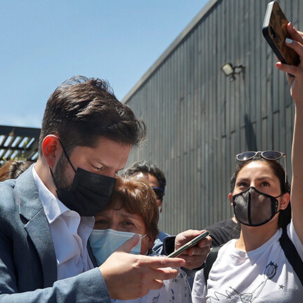 Gabriel Boric, Izkia Siches y Karol Cariola dan inicio a giras por Chile