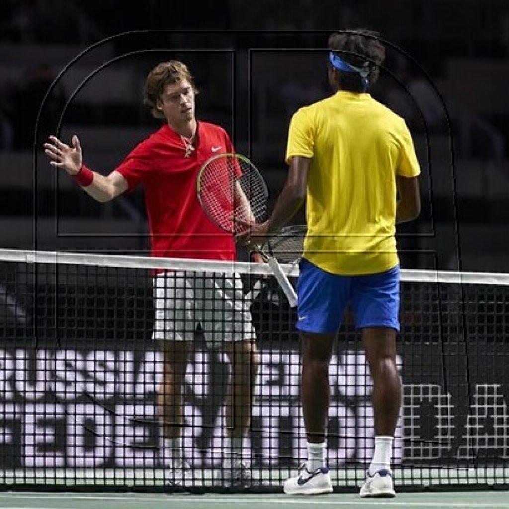 Tenis: Rusia avanzó con comodidad a las semifinales de la Copa Davis