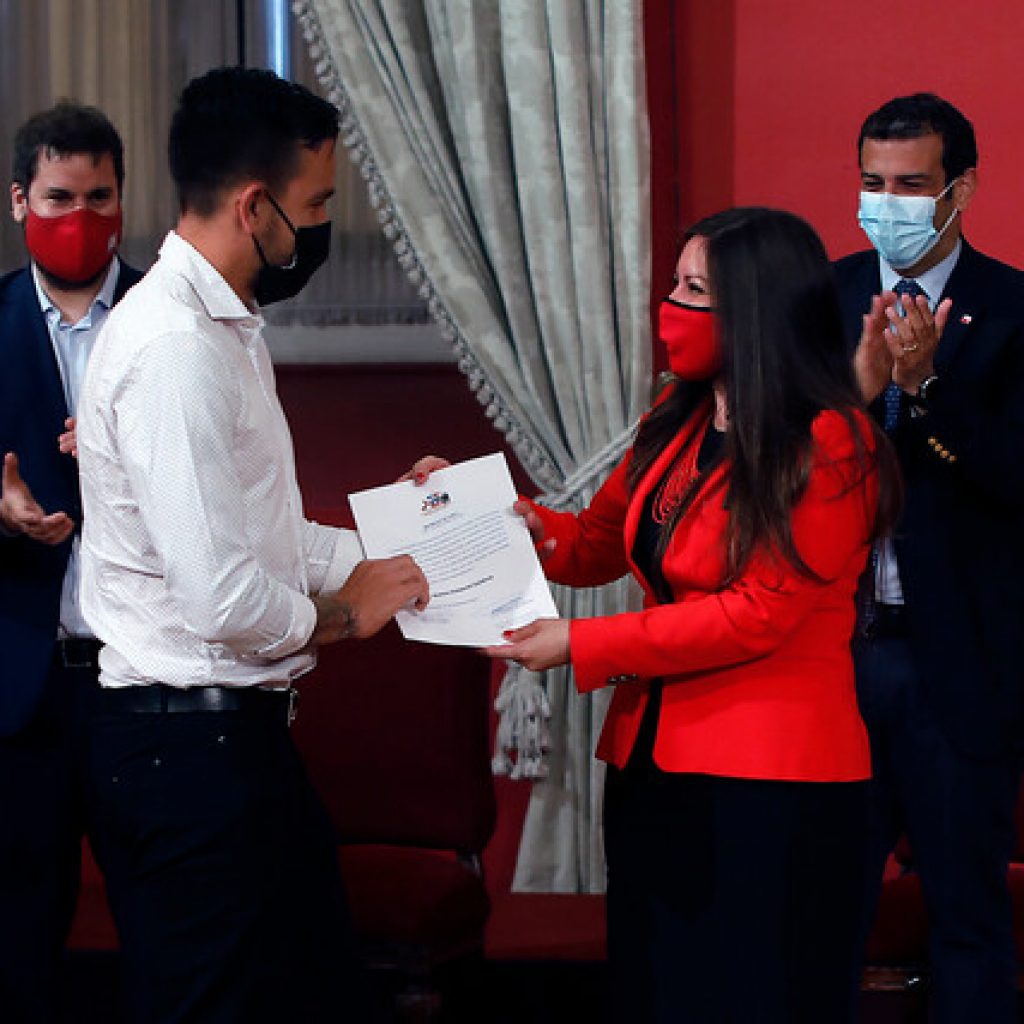 Diego Buonanotte y Matías Zaldivia recibieron la carta de nacionalización