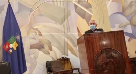 Paris participa en conmemoración de 150 años del Hospital del Salvador