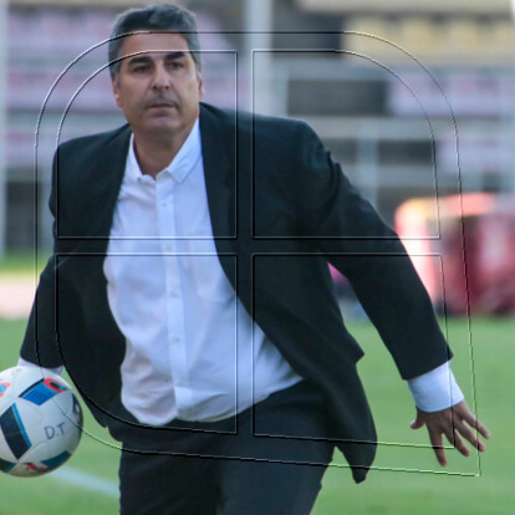 La 'U' oficializó al colombiano Santiago Escobar como su nuevo entrenador