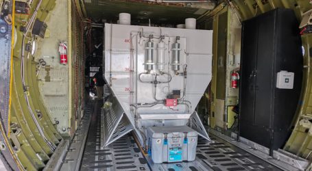 Presidente Piñera presenta nuevo avión C130 para combate de incendios forestales