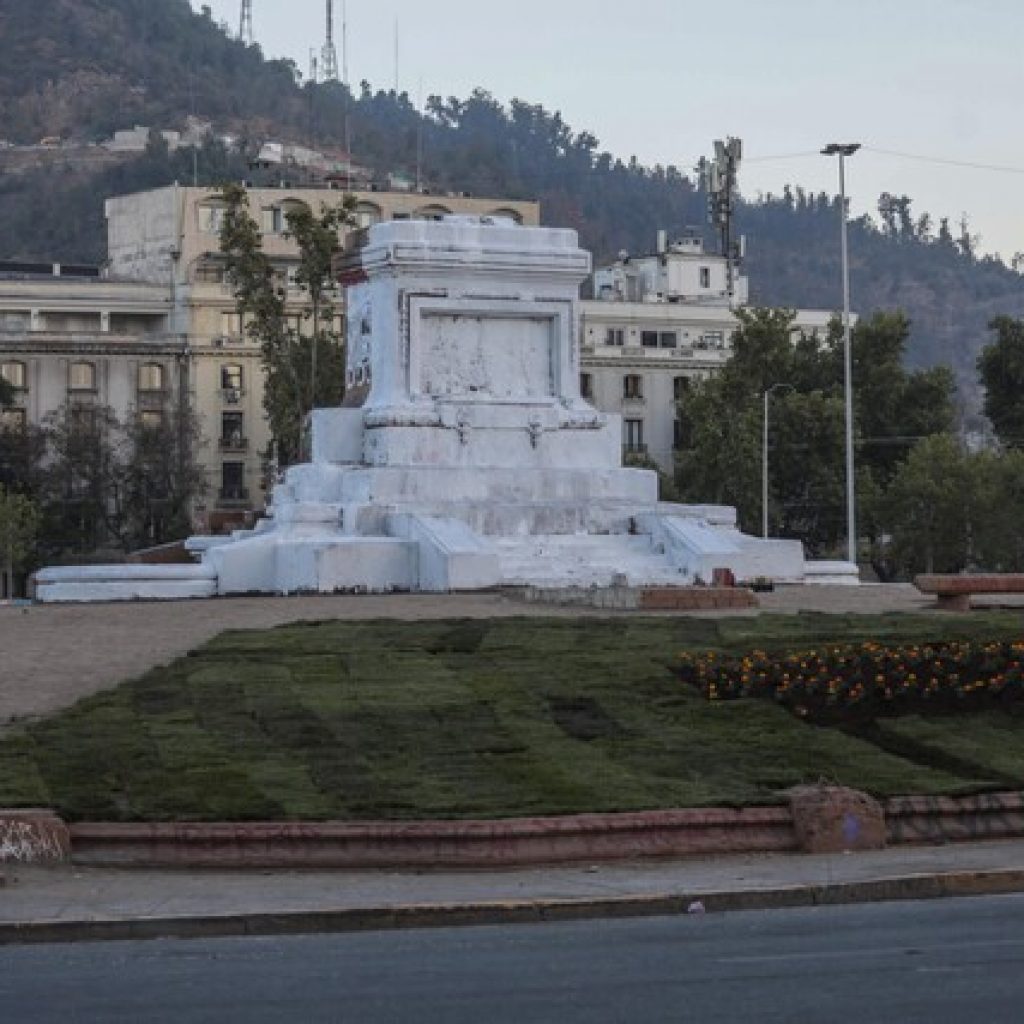 Diputados oficialistas valoraron intervención ciudadana en Plaza Baquedano